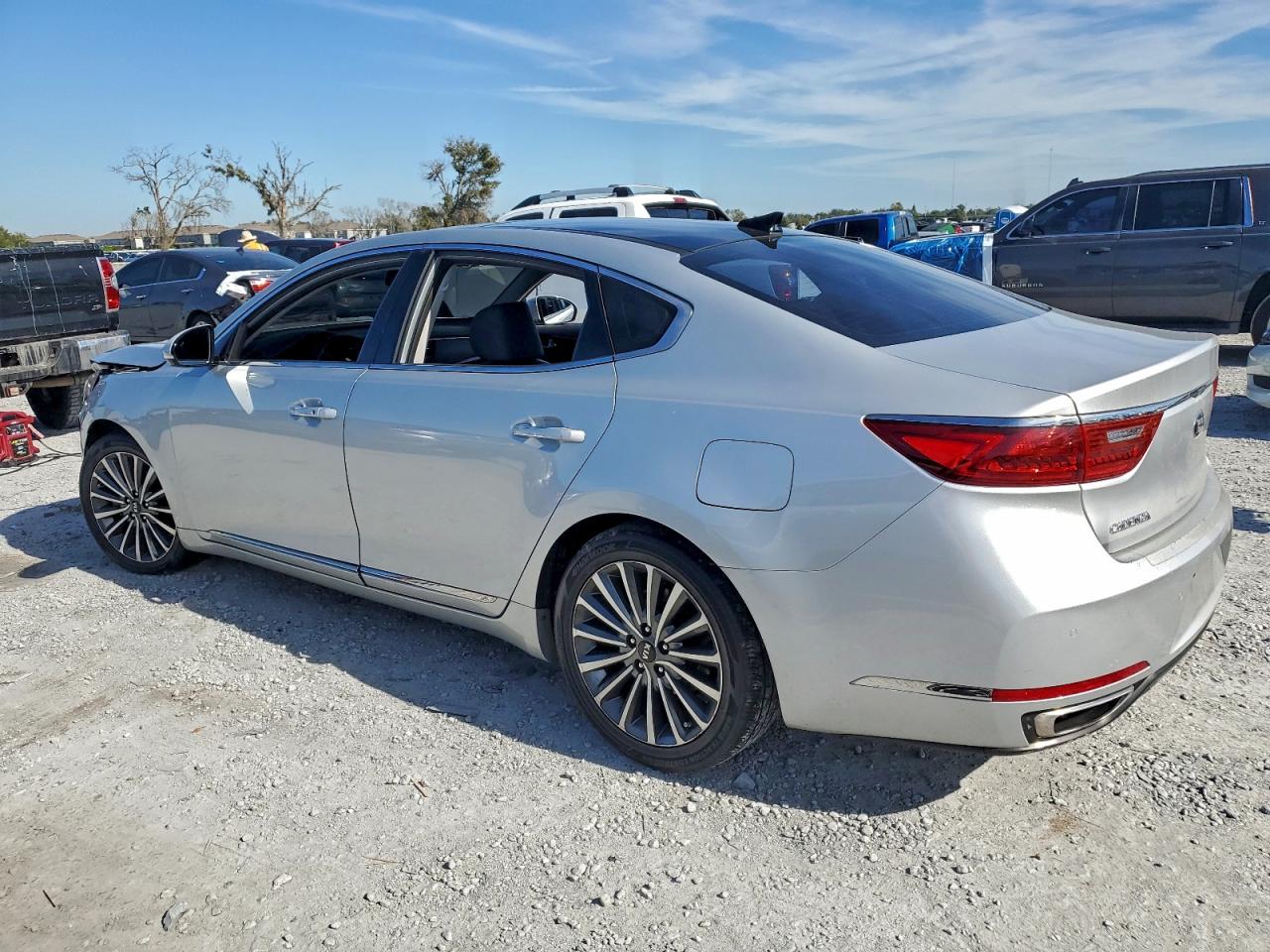 2017 KIA CADENZA PREMIUM photo 2