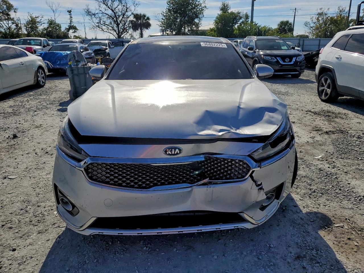 2017 KIA CADENZA PREMIUM photo 5