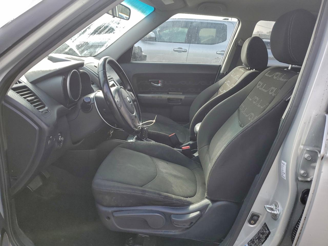 2013 KIA SOUL + photo 7