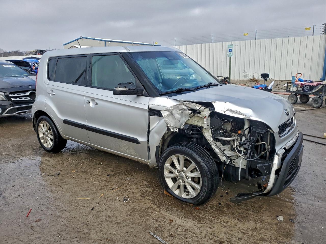 2013 KIA SOUL + photo 4