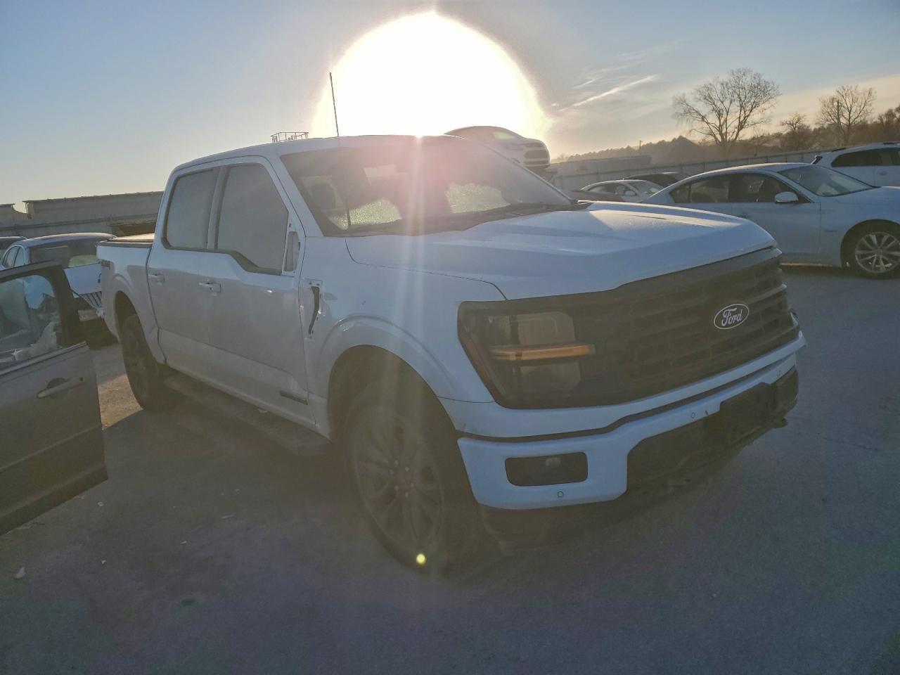 2024 FORD F150 XLT photo 4