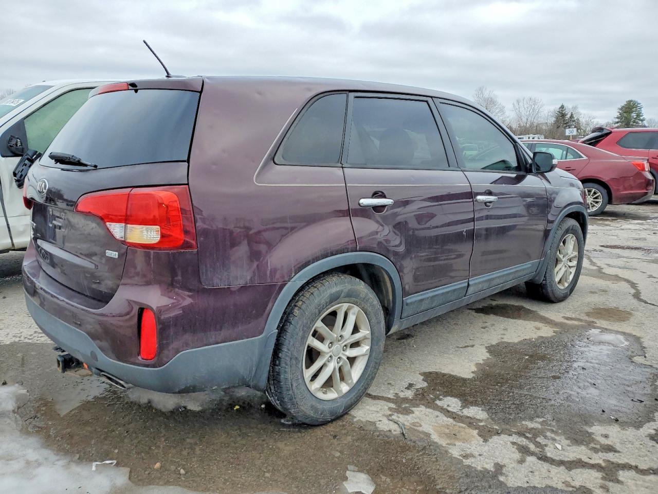 2015 KIA SORENTO LX photo 3