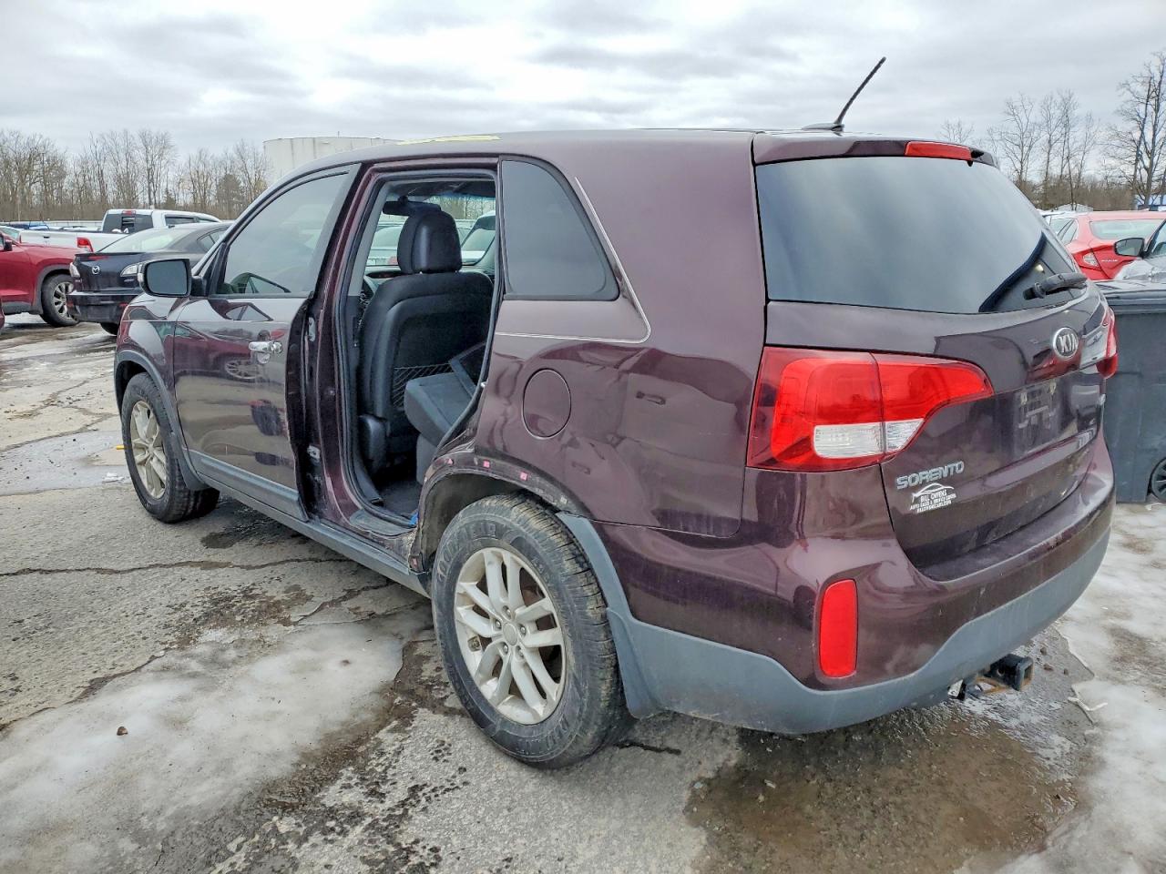 2015 KIA SORENTO LX photo 2