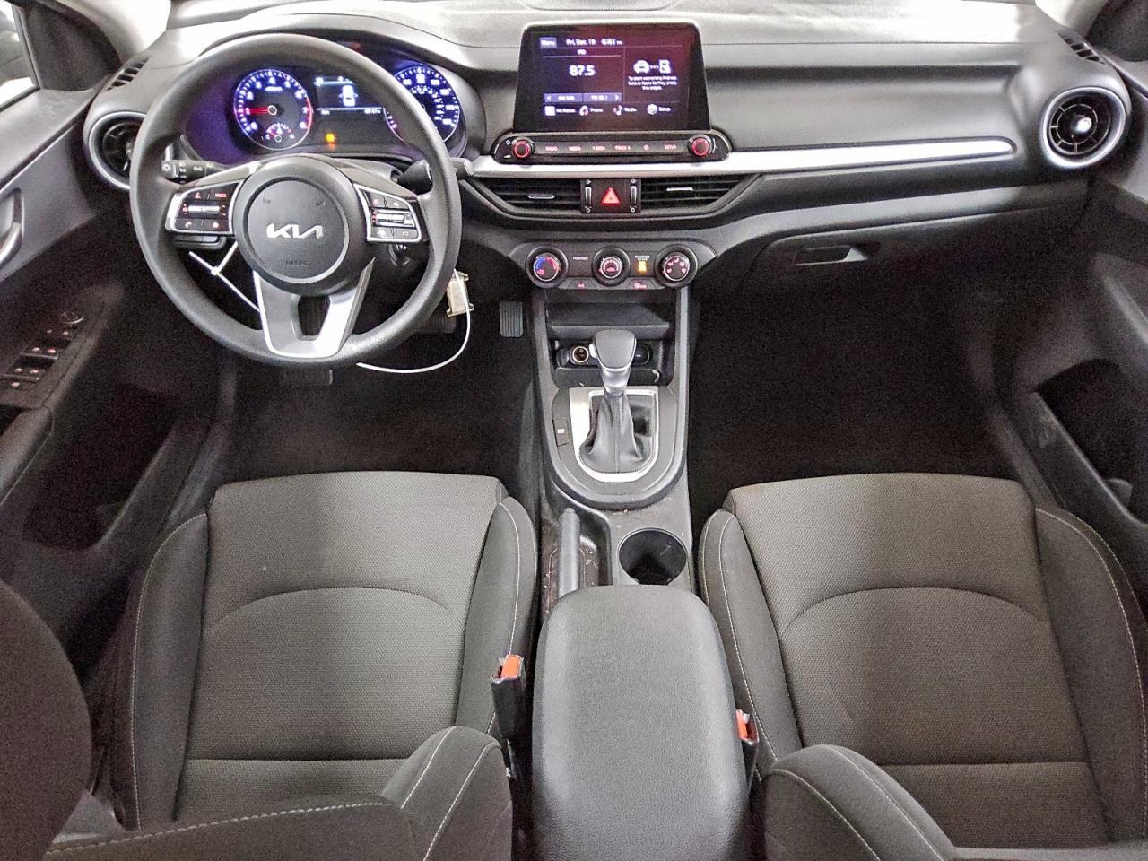 2023 KIA FORTE LX photo 8