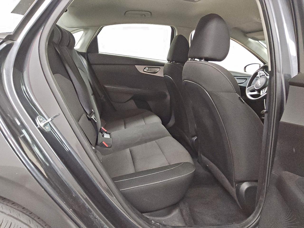 2023 KIA FORTE LX photo 10