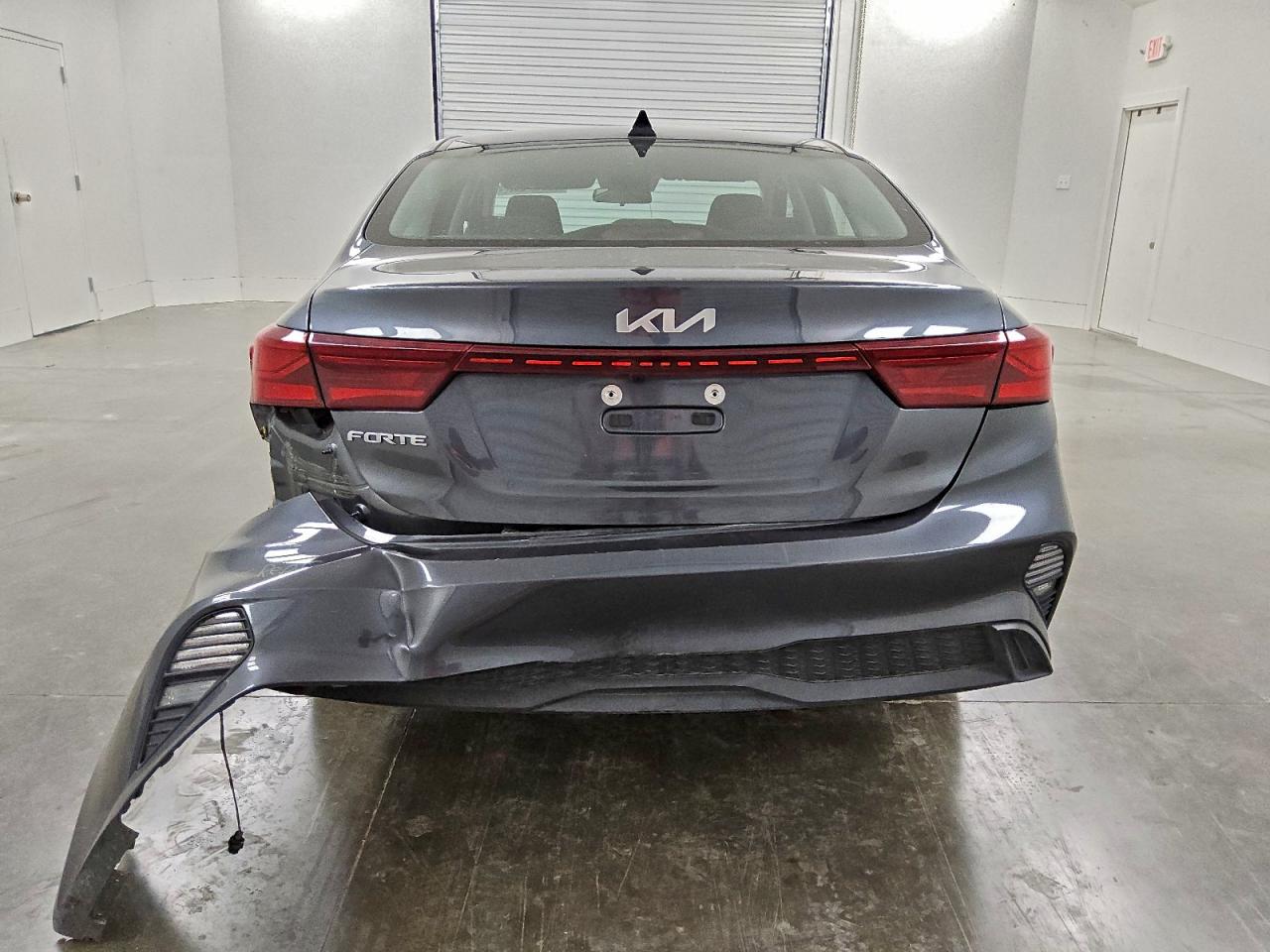 2023 KIA FORTE LX photo 6