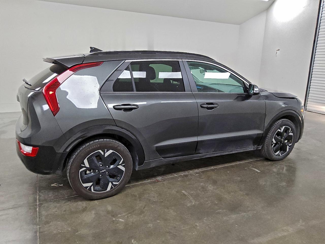 2024 KIA NIRO WIND photo 3