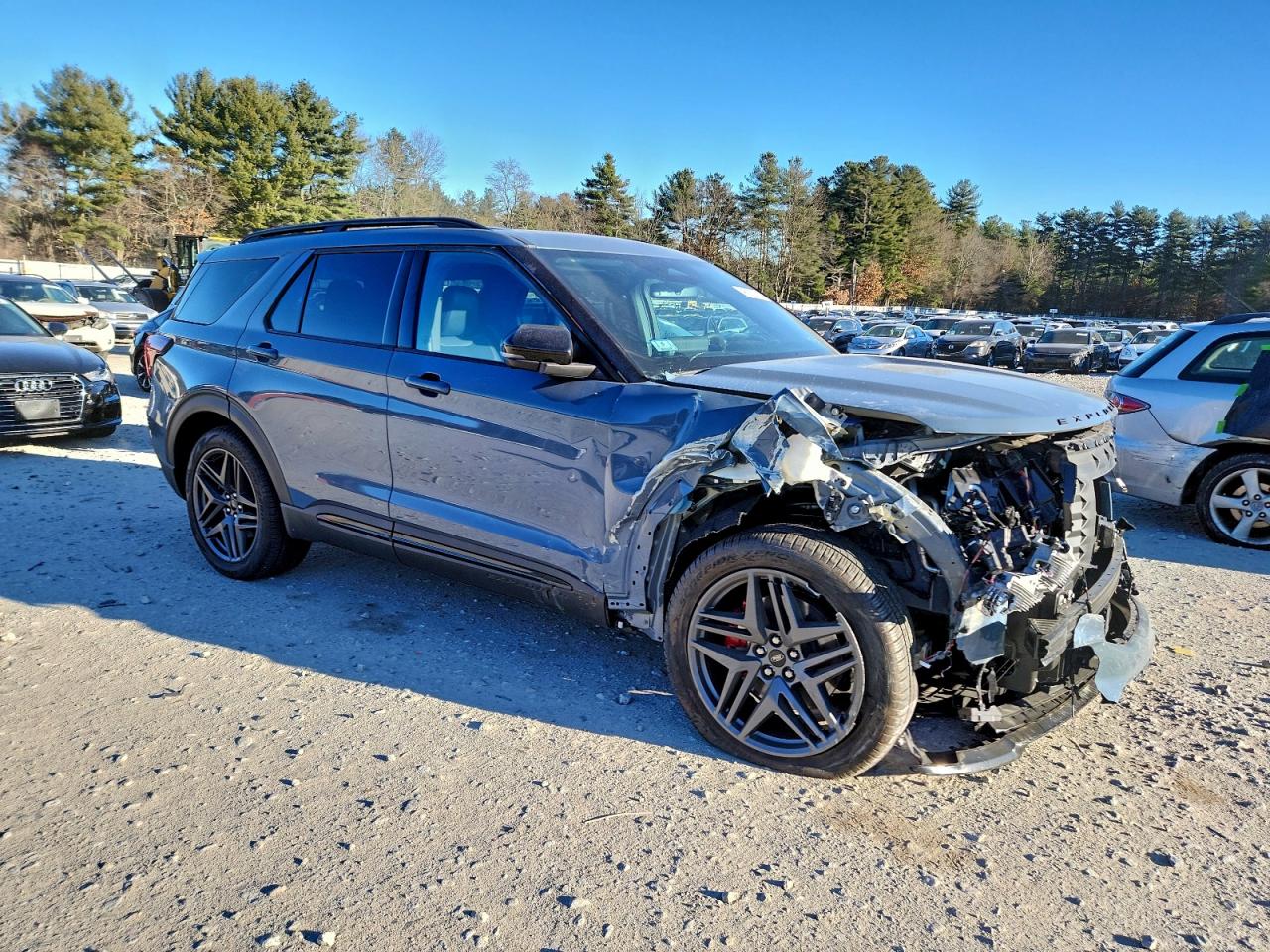 2025 FORD EXPLORER ST photo 4