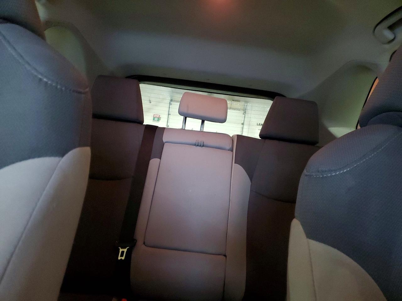 2021 TOYOTA RAV4 XLE photo 10