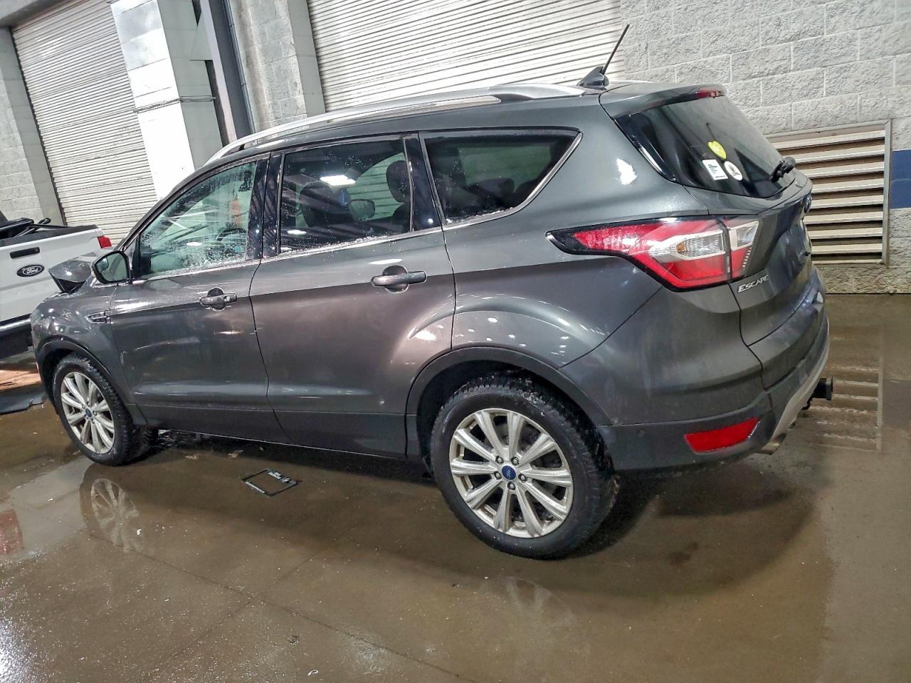 2018 FORD ESCAPE TITANIUM photo 2