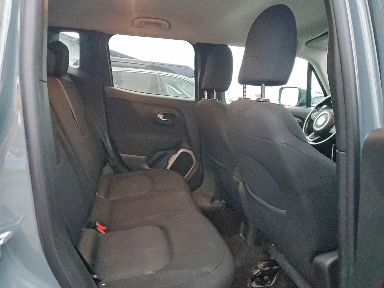2017 JEEP RENEGADE LATITUDE photo 11