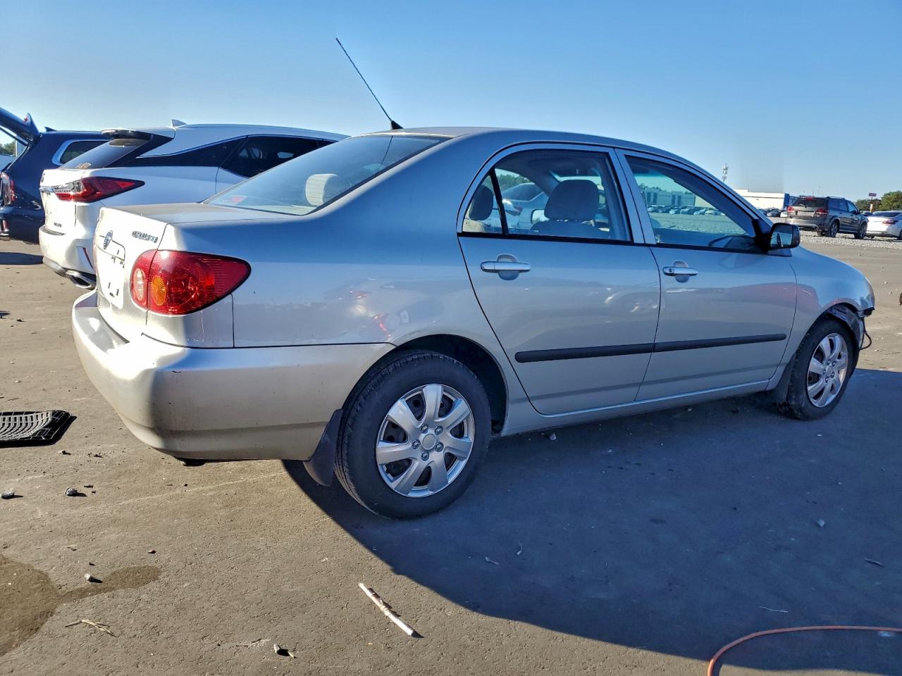 2004 TOYOTA COROLLA CE photo 3