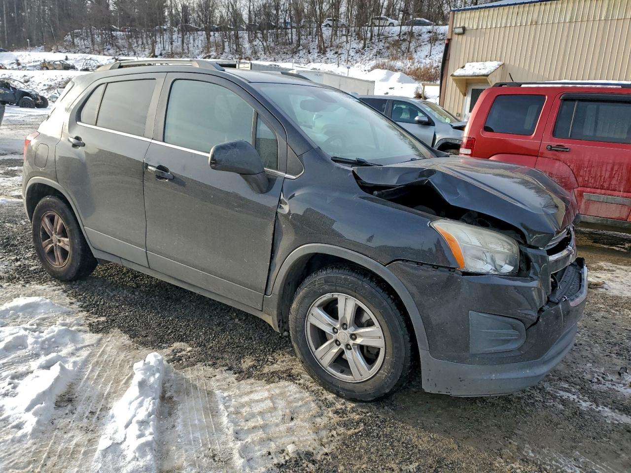 2015 CHEVROLET TRAX 1LT photo 4