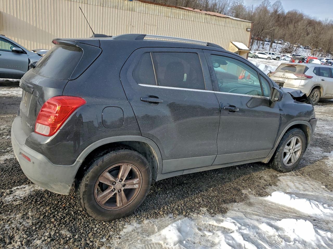 2015 CHEVROLET TRAX 1LT photo 3