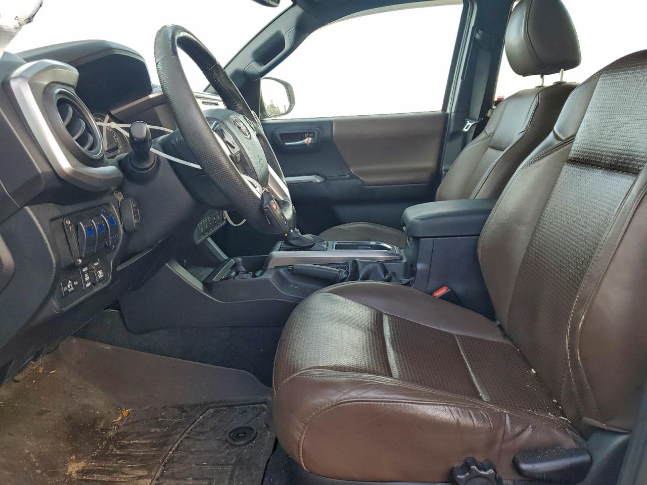 2017 TOYOTA TACOMA DOUBLE CAB photo 7
