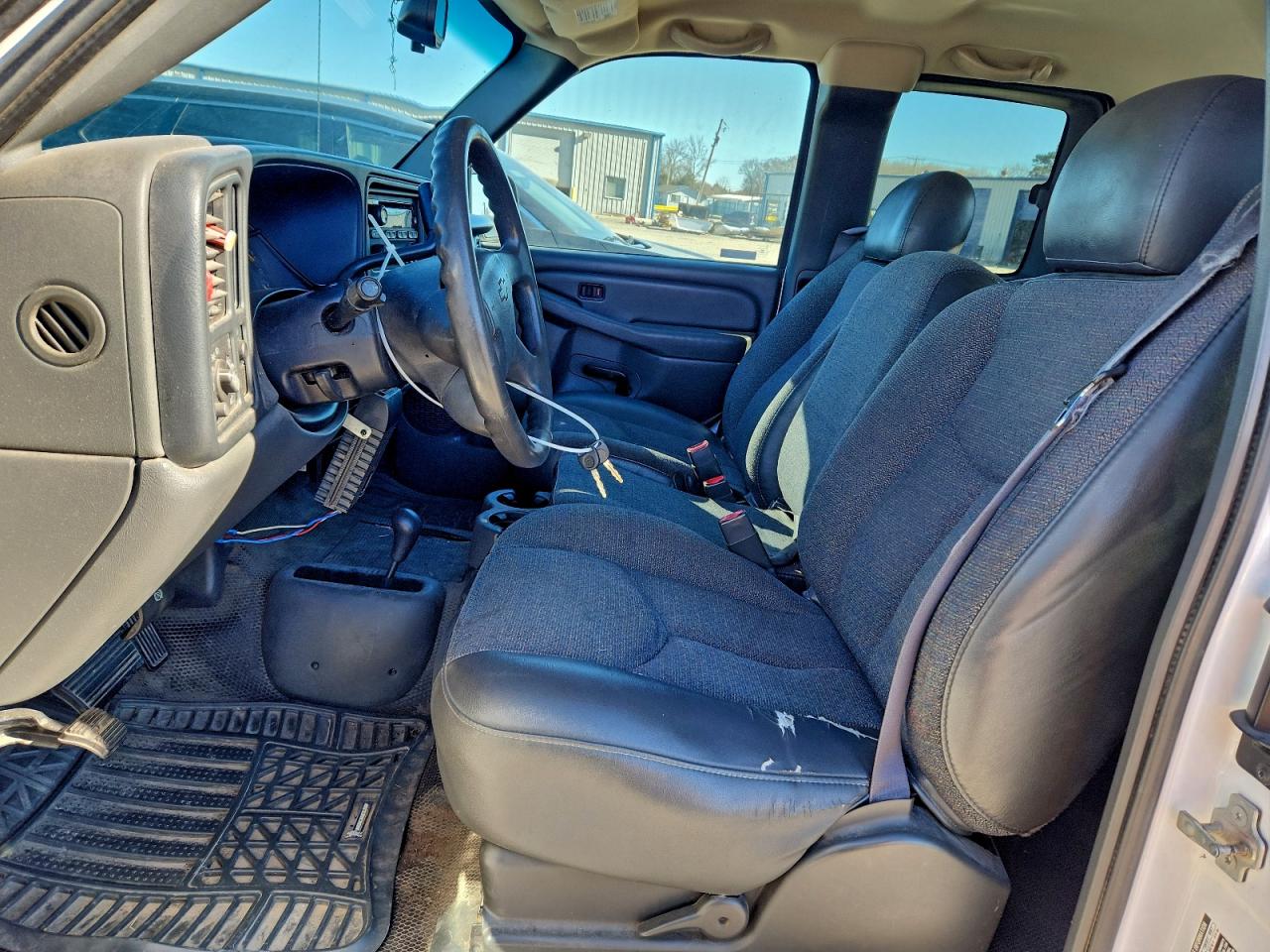 2004 CHEVROLET SILVERADO K1500 photo 7