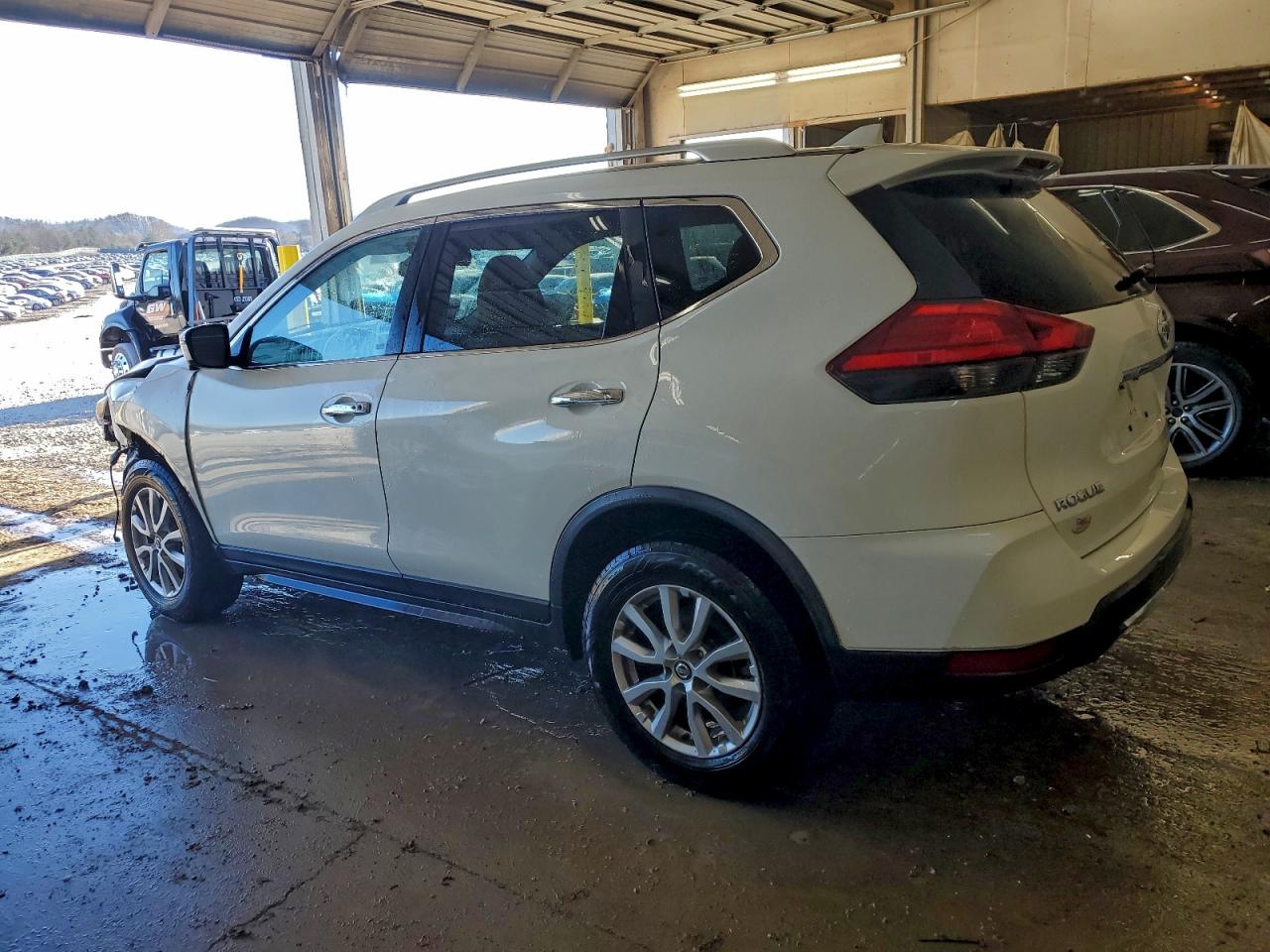 2017 NISSAN ROGUE S photo 2