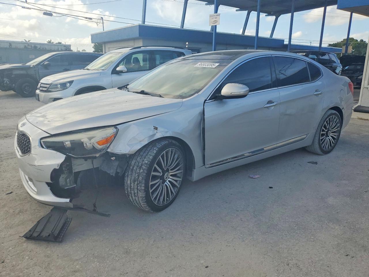 2016 KIA CADENZA