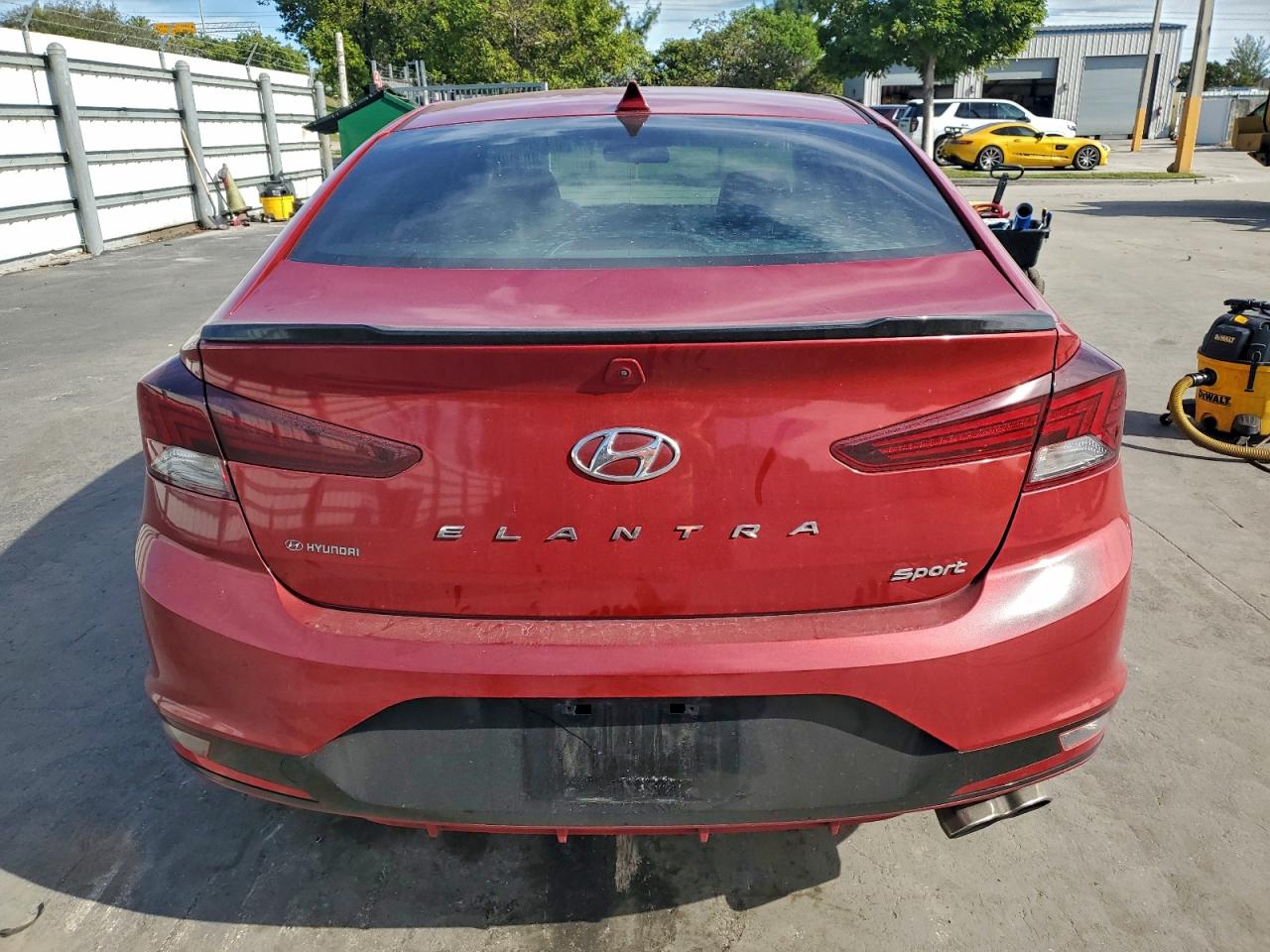 2019 HYUNDAI ELANTRA SPORT photo 6