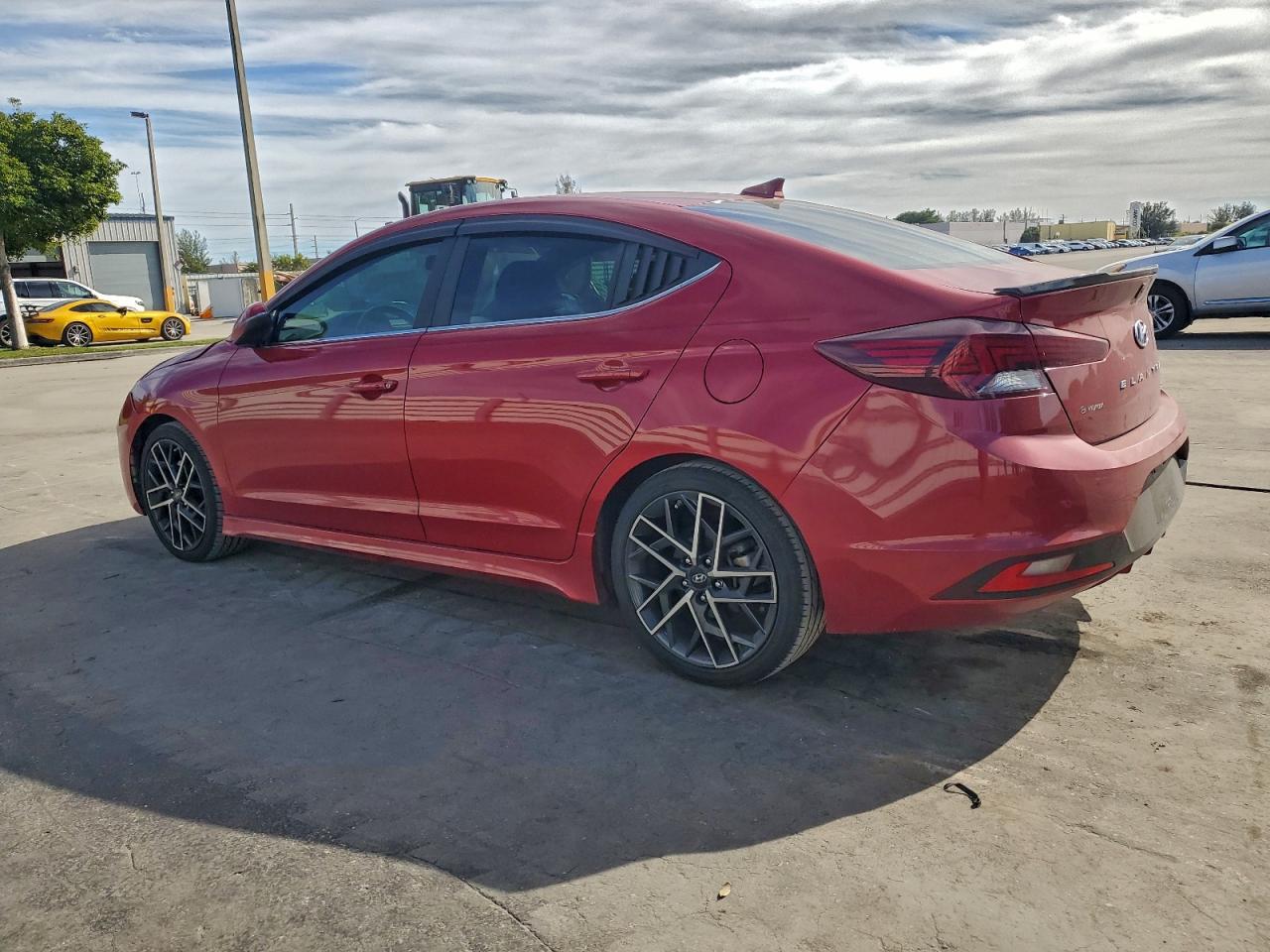 2019 HYUNDAI ELANTRA SPORT photo 2