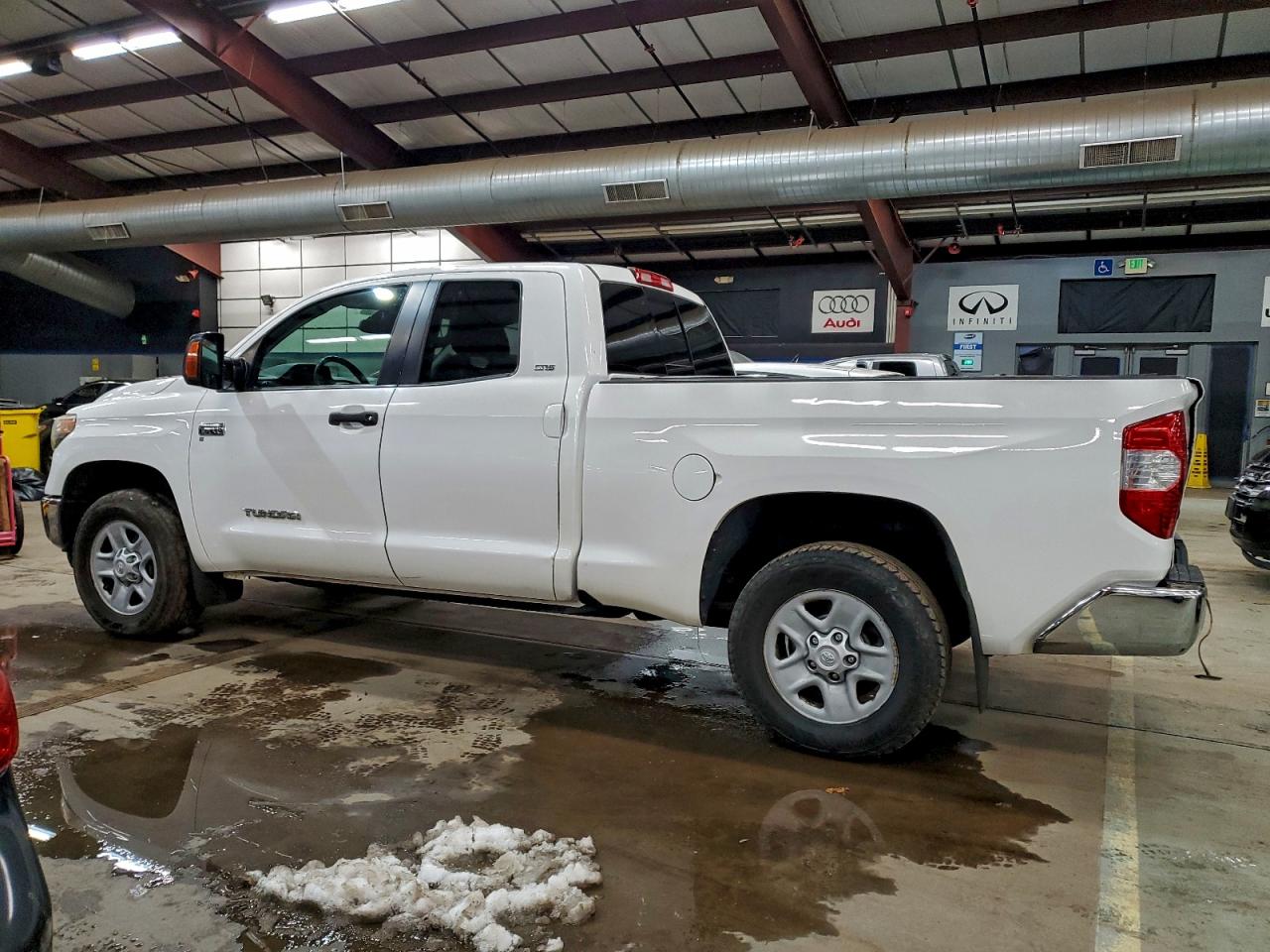 2018 TOYOTA TUNDRA DOUBLE CAB SR photo 2