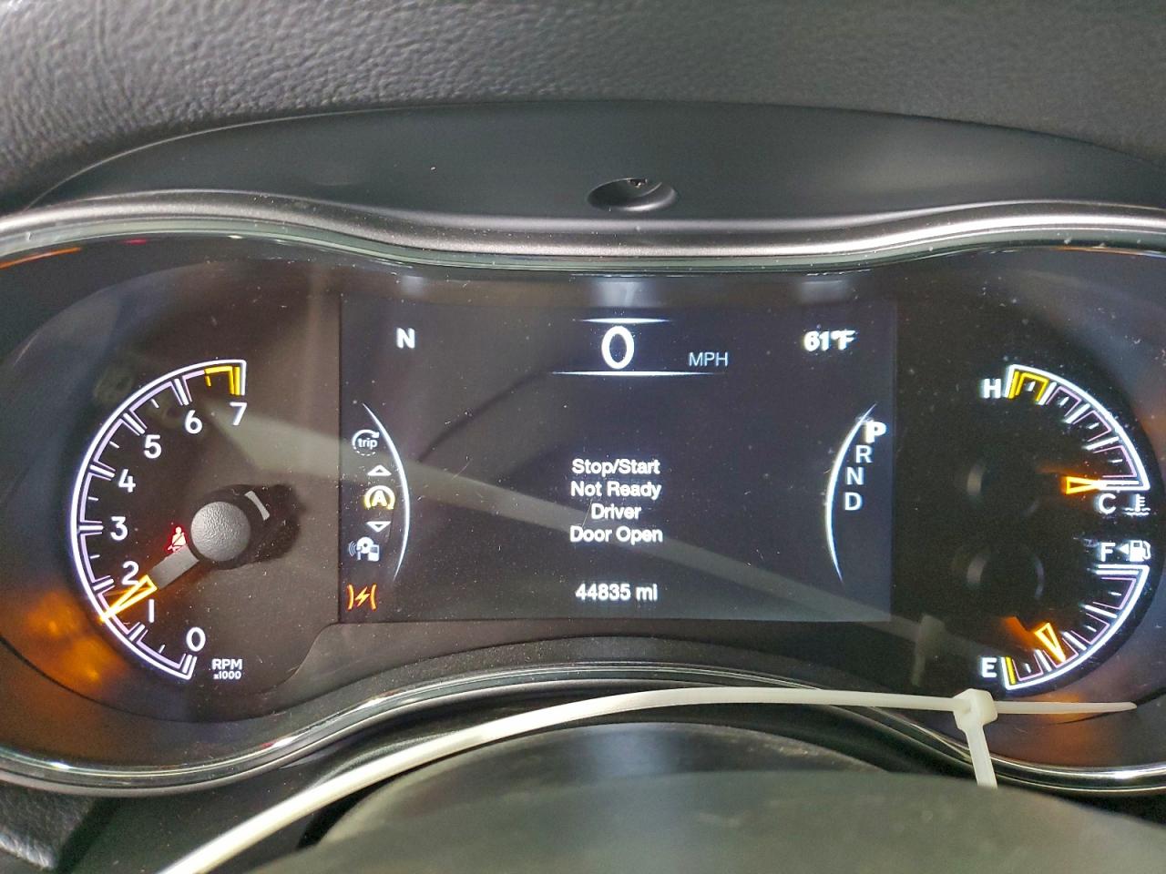 2020 JEEP GRAND CHEROKEE LAREDO photo 9