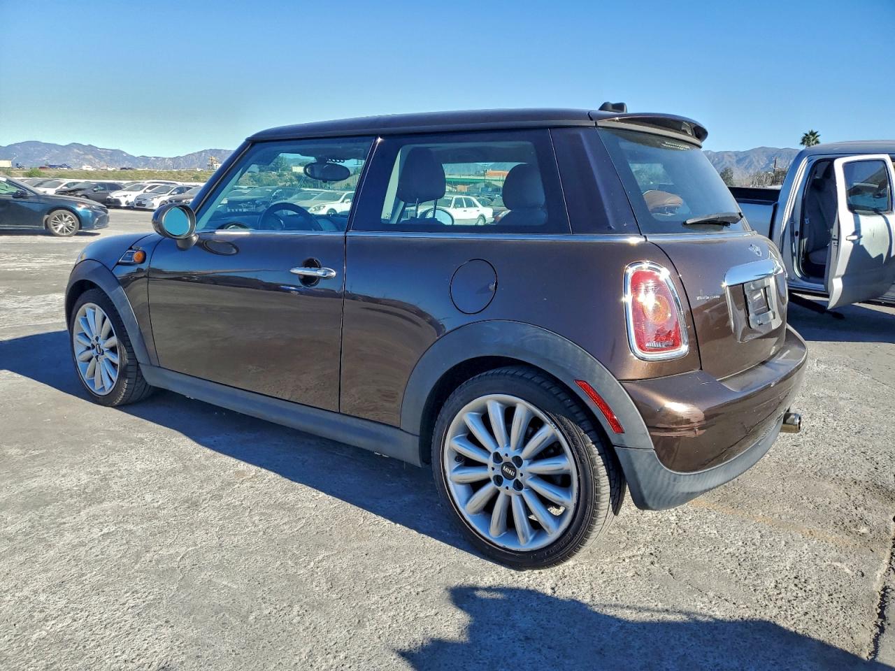 2010 MINI COOPER photo 2