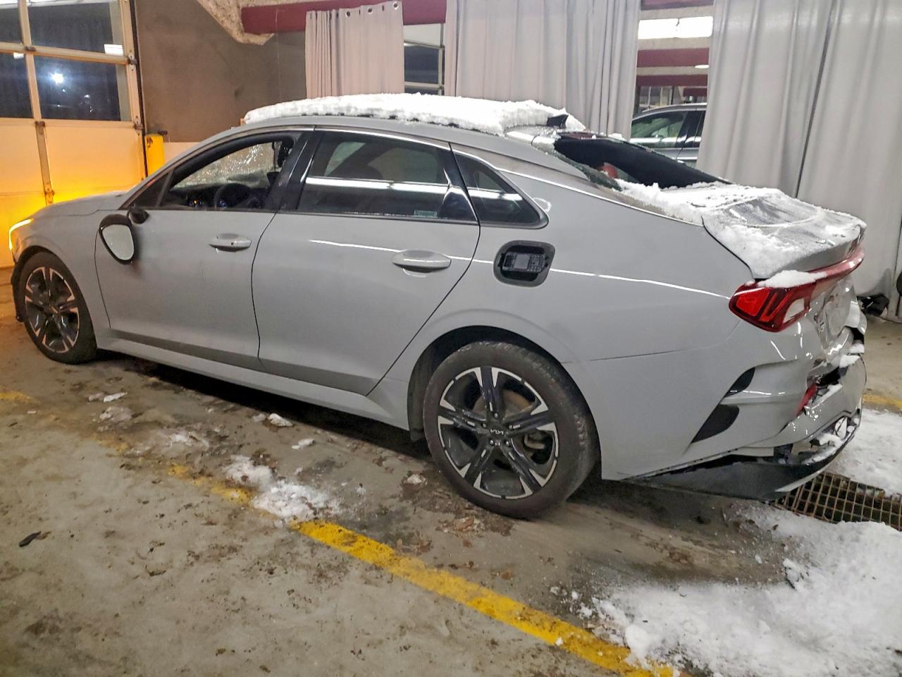 2023 KIA K5 GT LINE photo 2