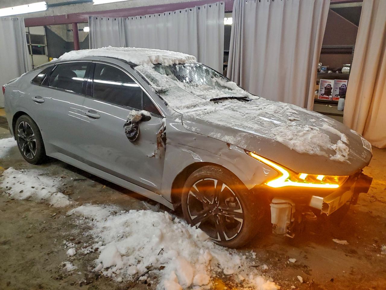 2023 KIA K5 GT LINE photo 4