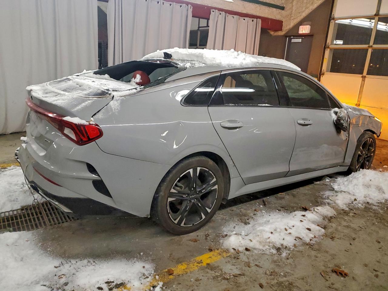 2023 KIA K5 GT LINE photo 3