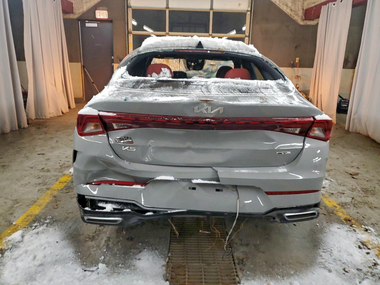 2023 KIA K5 GT LINE photo 6