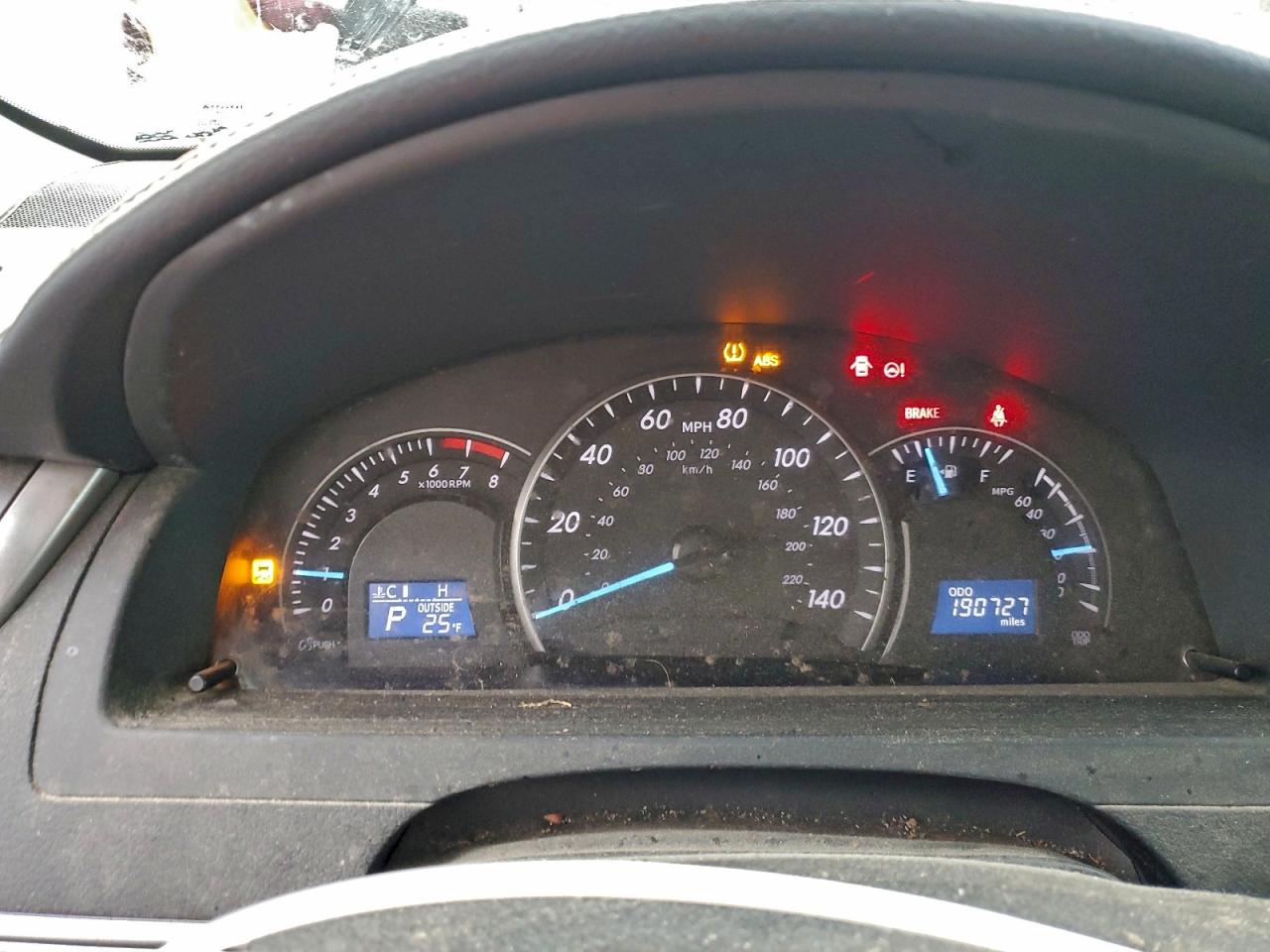 2012 TOYOTA CAMRY BASE photo 9
