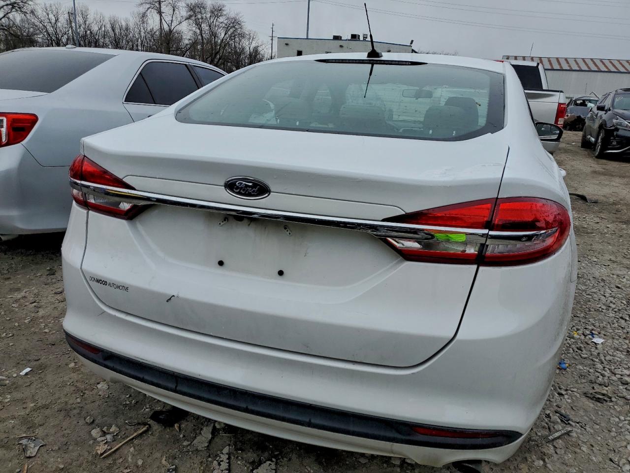 2018 FORD FUSION S photo 6