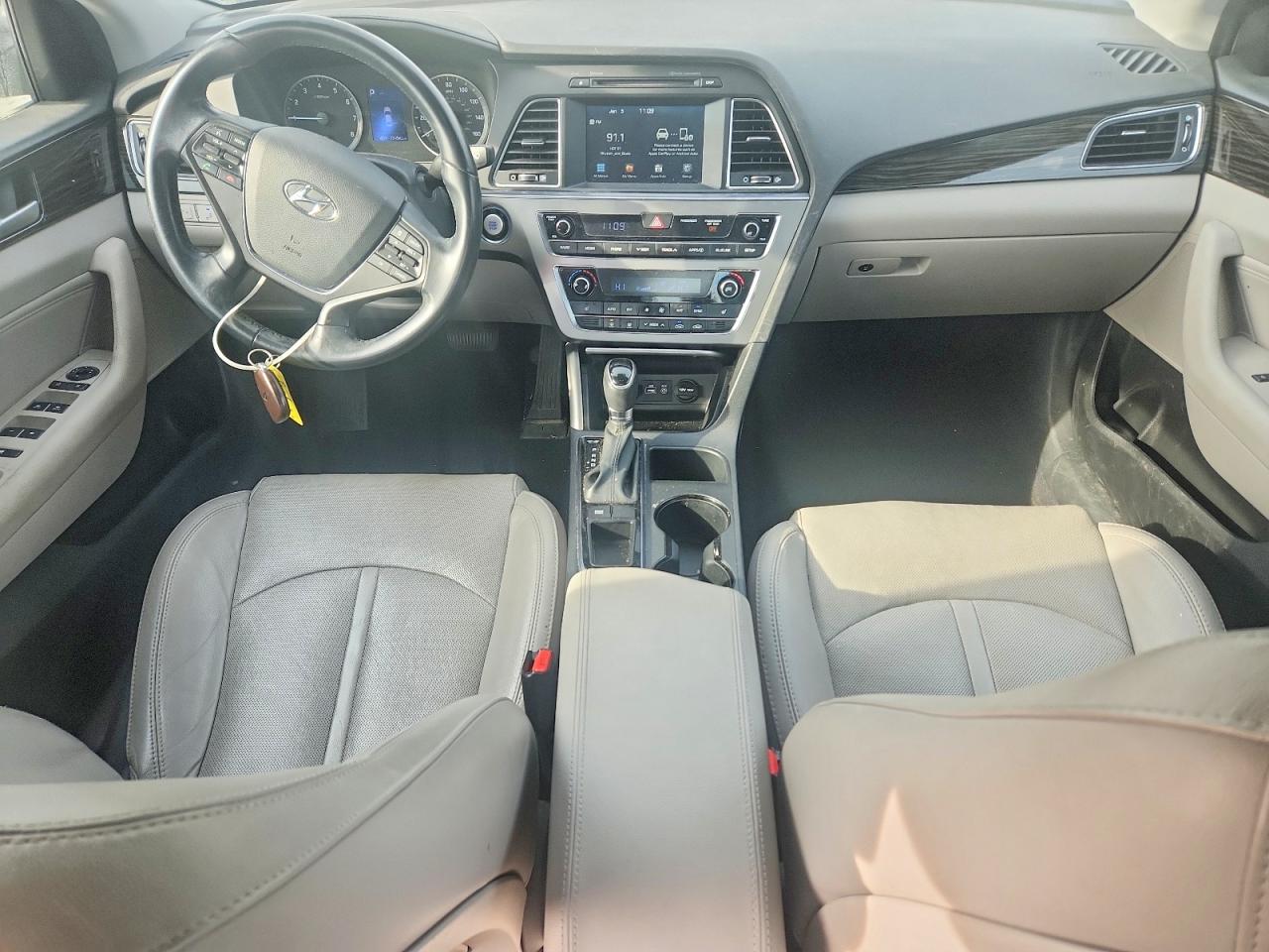 2017 HYUNDAI SONATA SPORT photo 8