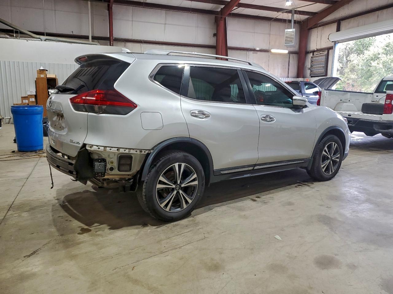 2018 NISSAN ROGUE S photo 3