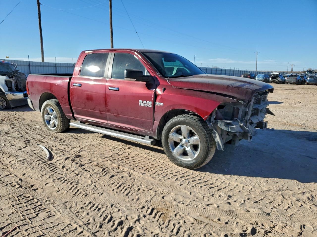 2017 RAM 1500 SLT photo 4
