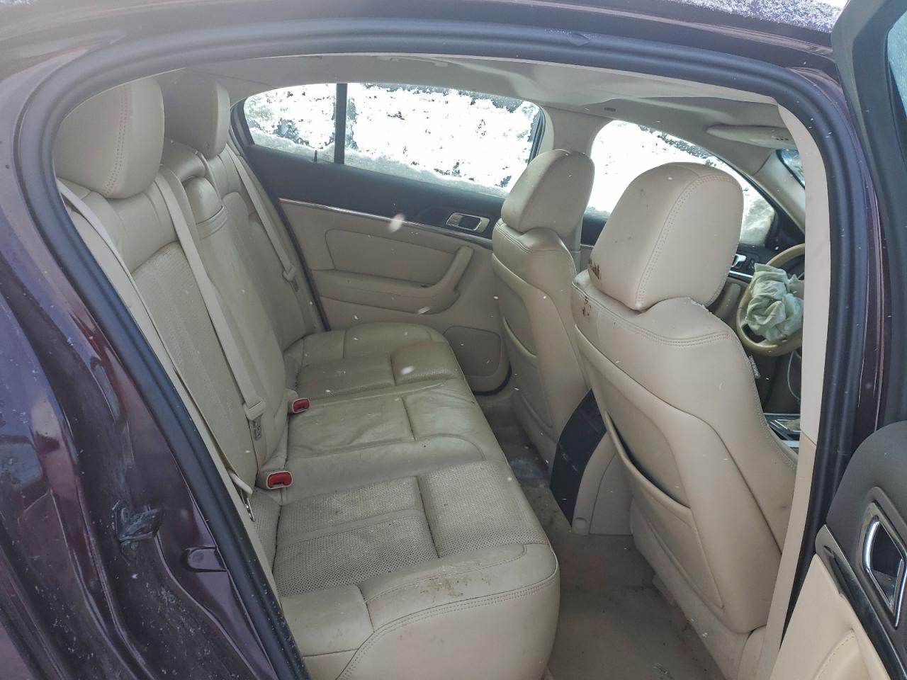 2011 LINCOLN MKS photo 10