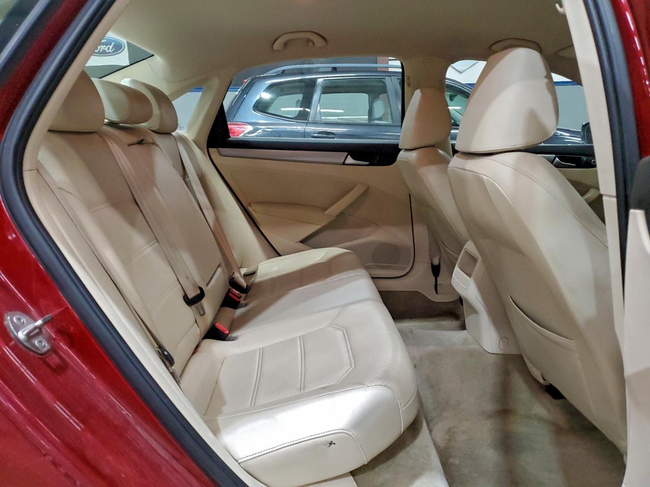 2015 VOLKSWAGEN PASSAT S photo 10