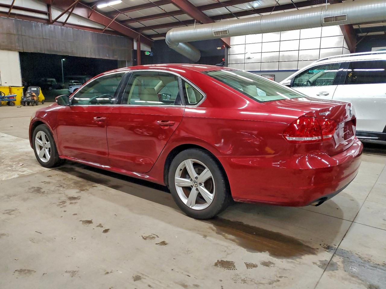 2015 VOLKSWAGEN PASSAT S photo 2