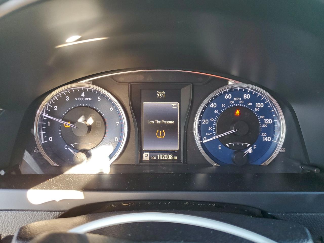 2016 TOYOTA CAMRY LE photo 17