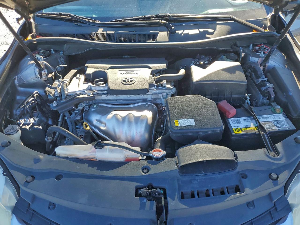 2016 TOYOTA CAMRY LE photo 21