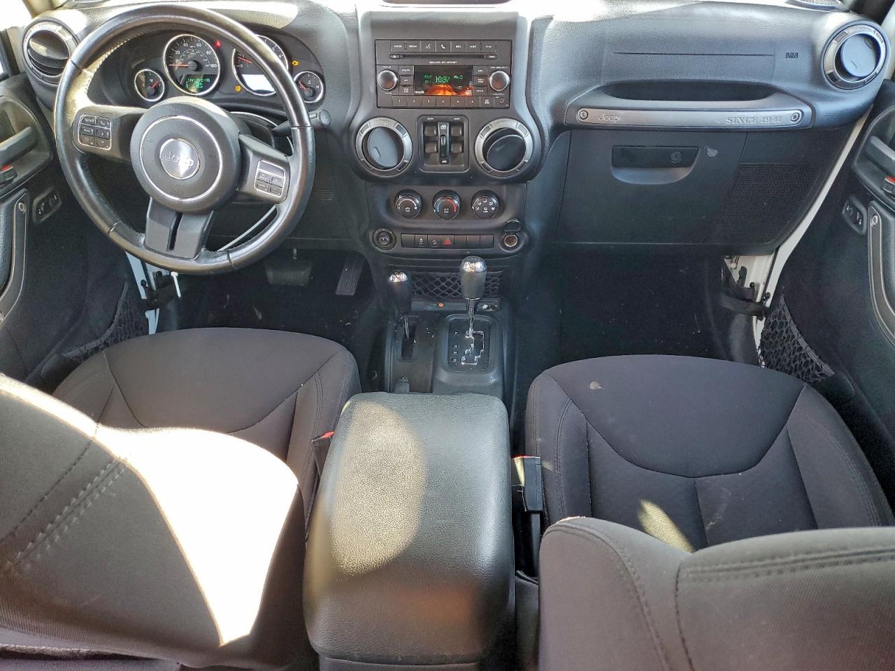 2015 JEEP WRANGLER UNLIMITED SPORT photo 8
