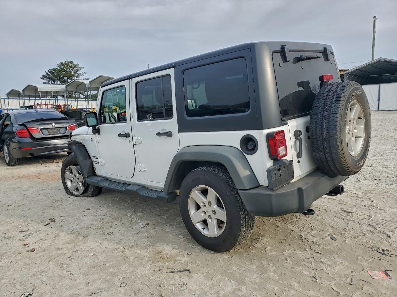 2015 JEEP WRANGLER UNLIMITED SPORT photo 2