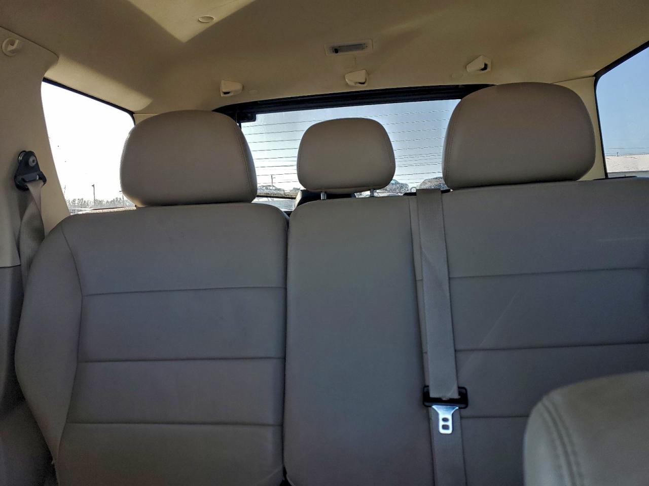 2010 FORD ESCAPE XLT photo 19