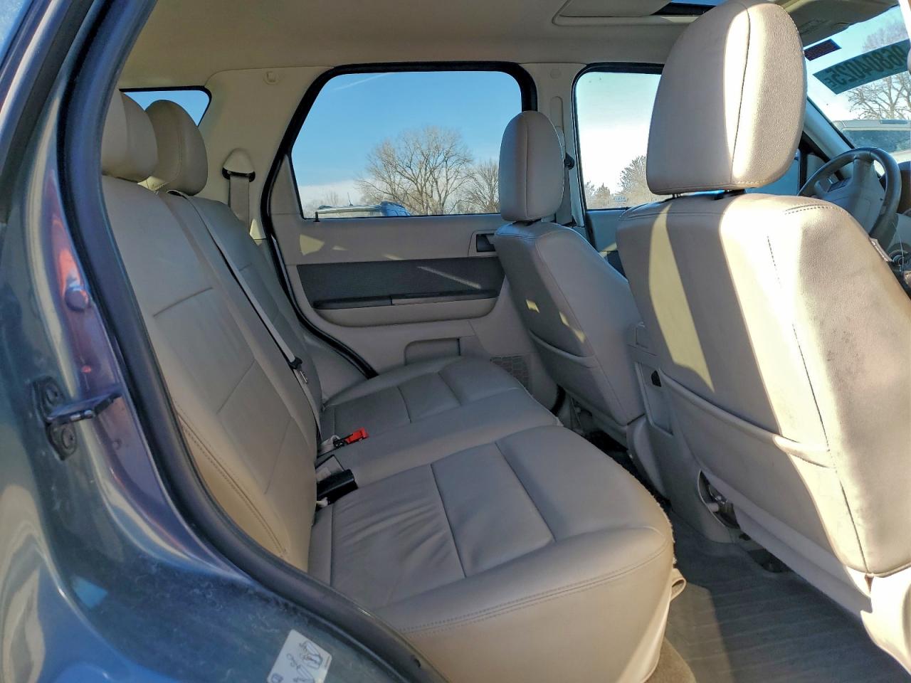 2010 FORD ESCAPE XLT photo 21