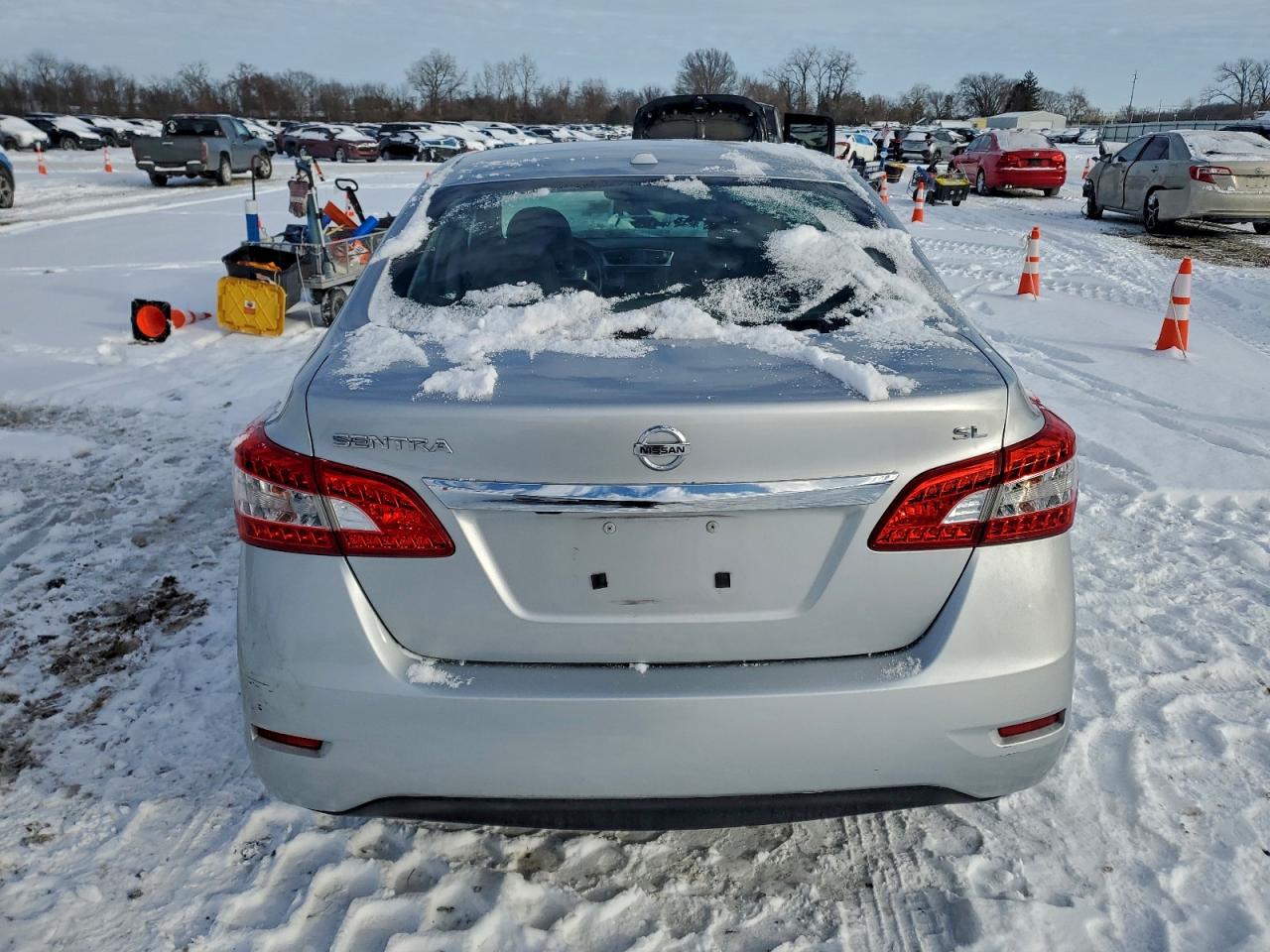 2015 NISSAN SENTRA S photo 6