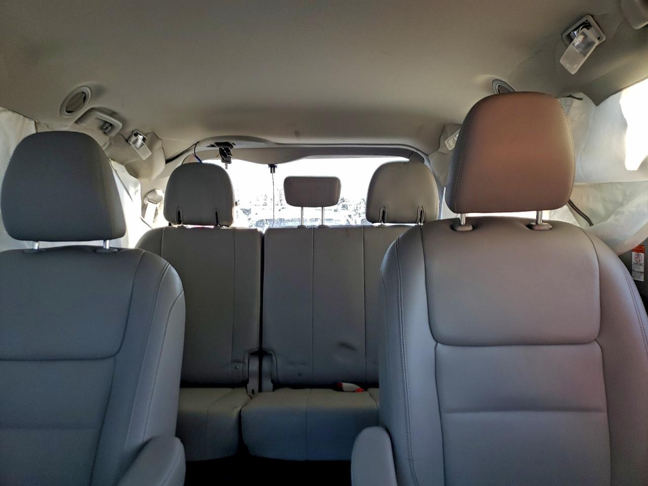 2020 TOYOTA SIENNA XLE photo 10