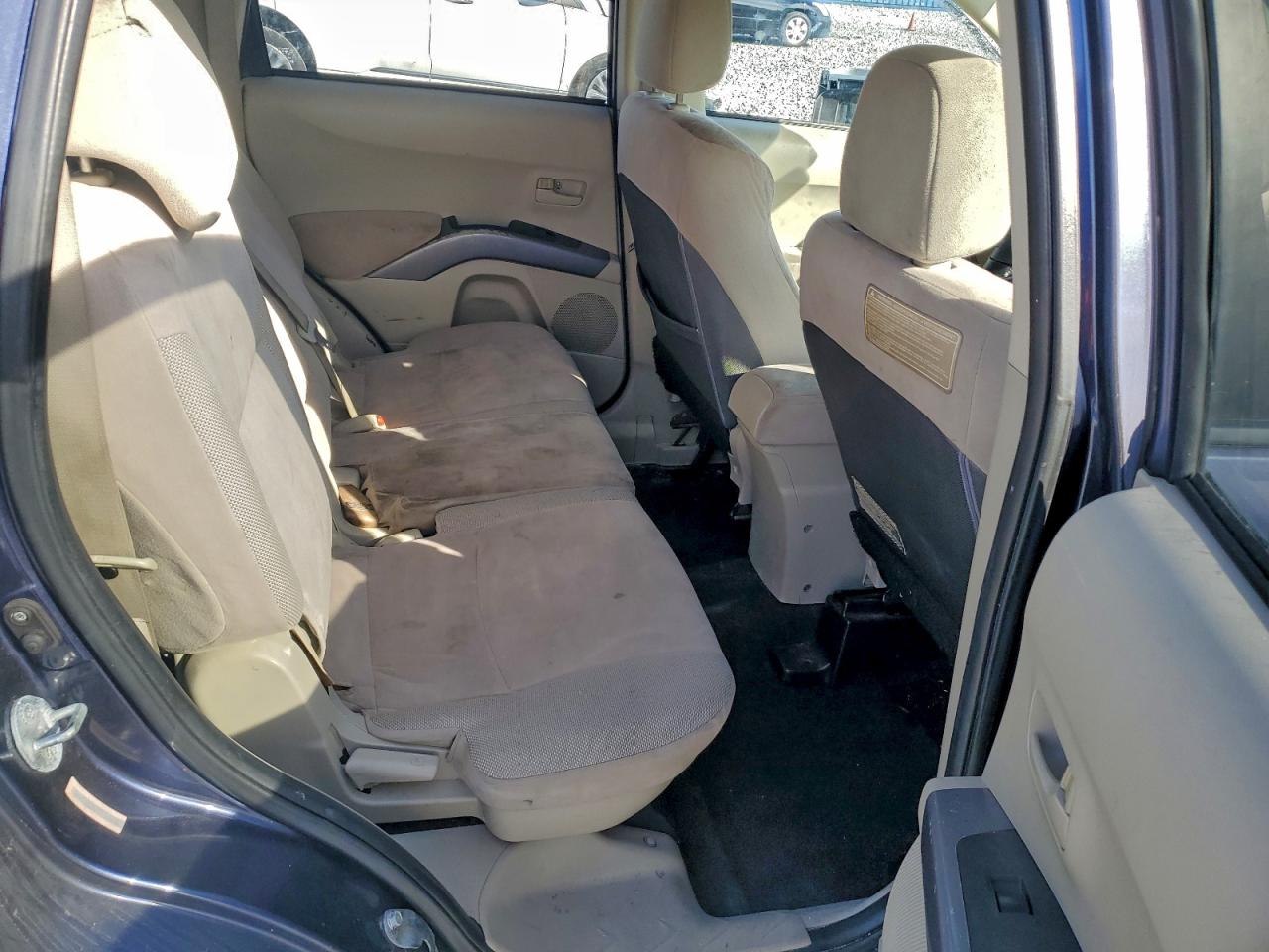 2007 MITSUBISHI OUTLANDER ES photo 11