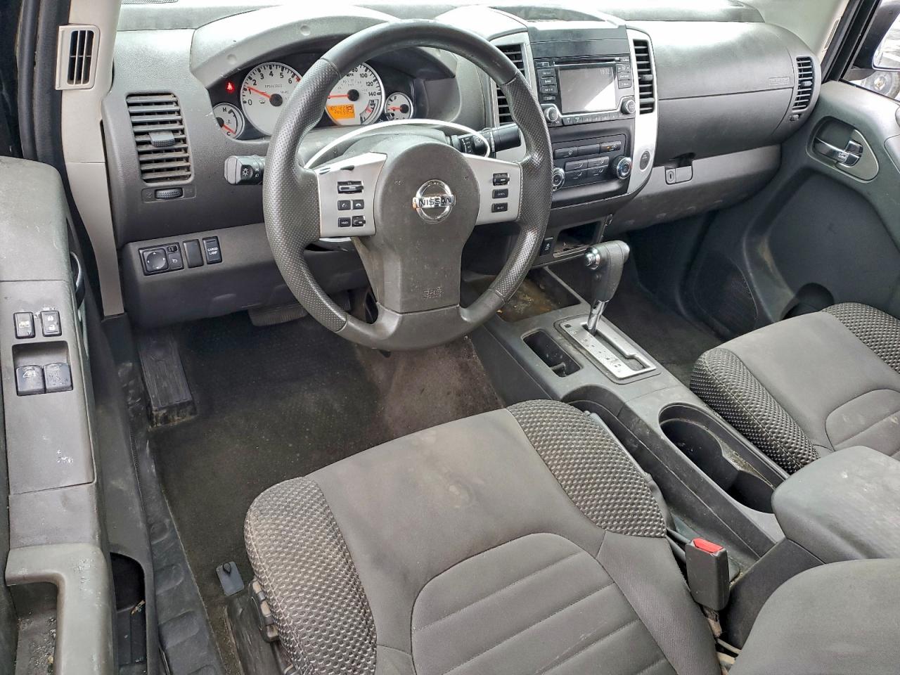 2017 NISSAN FRONTIER SV photo 8