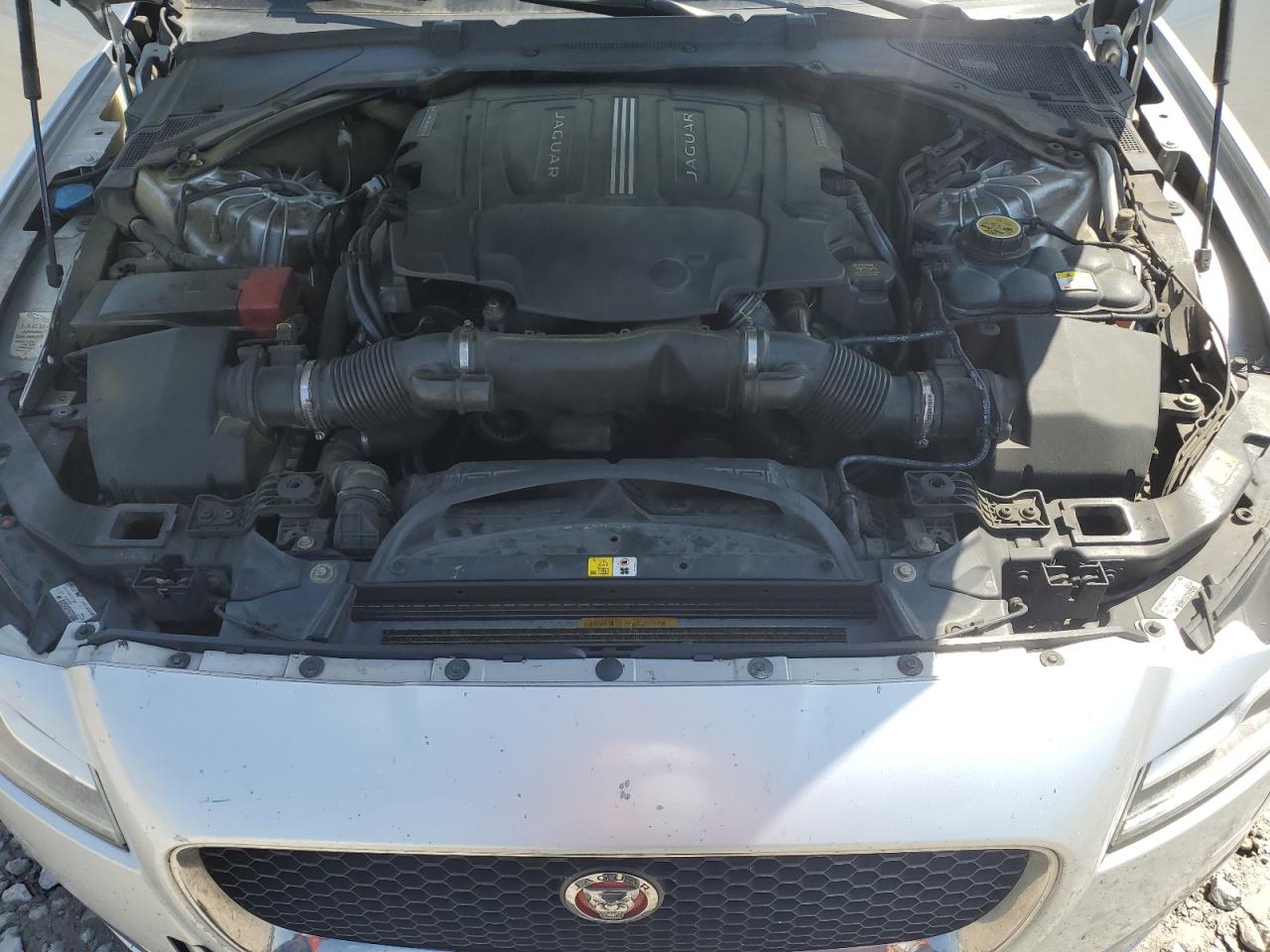 2016 JAGUAR XF PRESTIGE photo 20